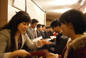 2012年永旺獎學(xué)金-青大海大聯(lián)合授獎儀式