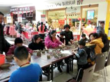 永旺淄博購(gòu)物中心舉辦 永旺陶藝DIY活動(dòng)