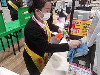 每天定時(shí)對店鋪進(jìn)行嚴(yán)格的消毒管理