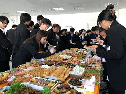 追光而行，筑夢青春 —2023年永旺獎學金證書頒發(fā)儀式（青島會場）成功舉辦